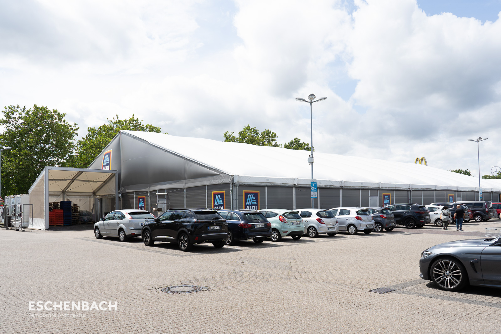 Verkaufszelt 20 x 50 / 3,00 m und 12 x 50 / 3,00 m